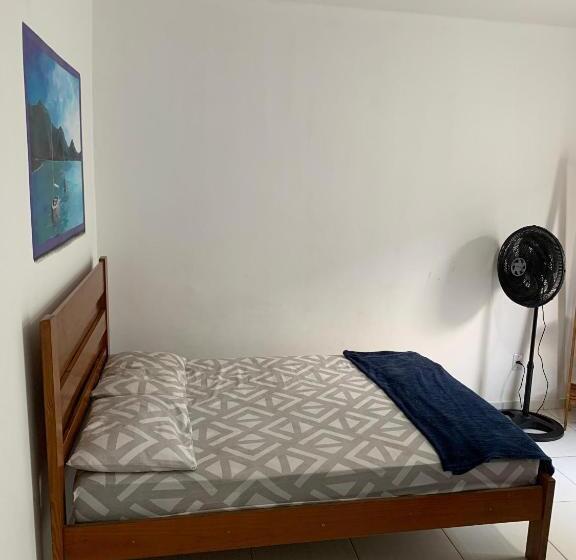 חדר סטנדרט לארבעה, Aloha Suites