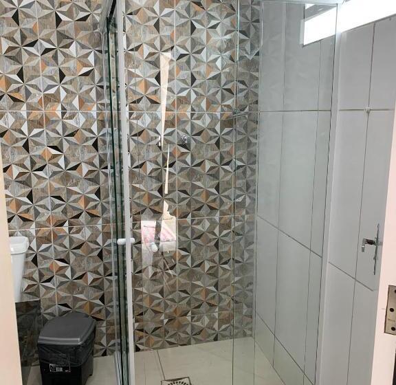 סוויטה משפחתית, Aloha Suites