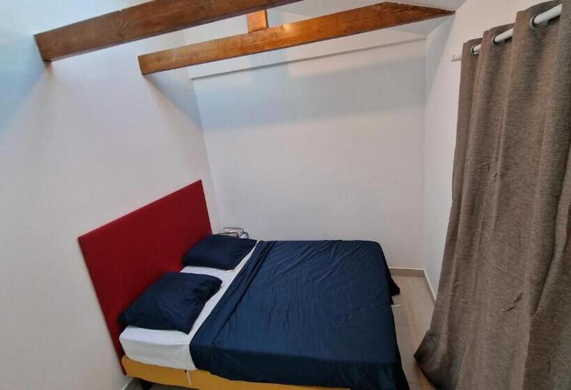 Апартаменты 1 Спальня Нижний Этаж, Le 23