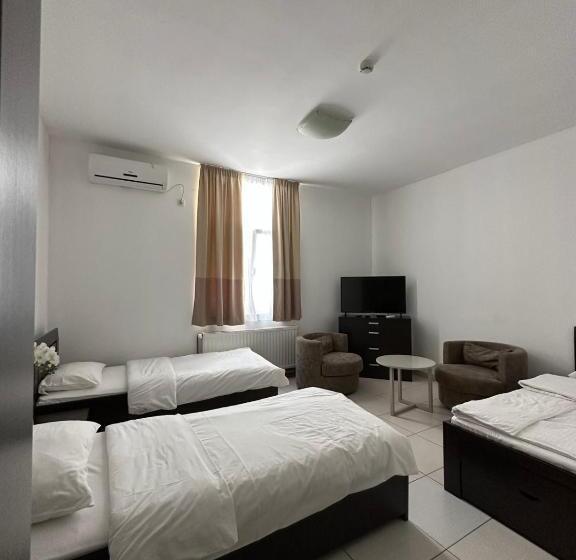 اتاق استاندارد سه نفره, Kudin Most