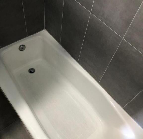 חדר דלוקס, Star Motel