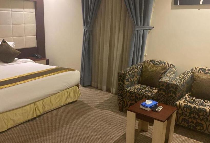 اتاق لوکس, توبال الخبر