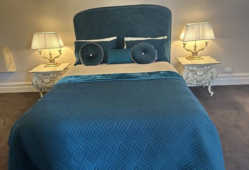 غرفة قياسية, Convent At Koroit