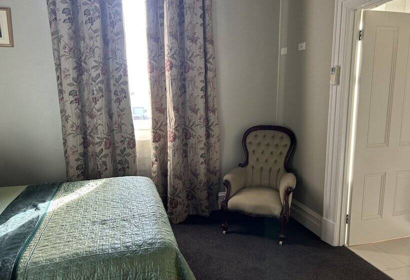 غرفة قياسية, Convent At Koroit