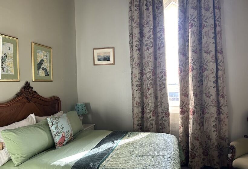 غرفة قياسية, Convent At Koroit