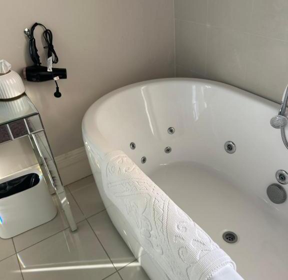 غرفة قياسية, Convent At Koroit