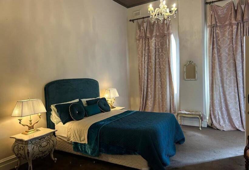 غرفة قياسية, Convent At Koroit