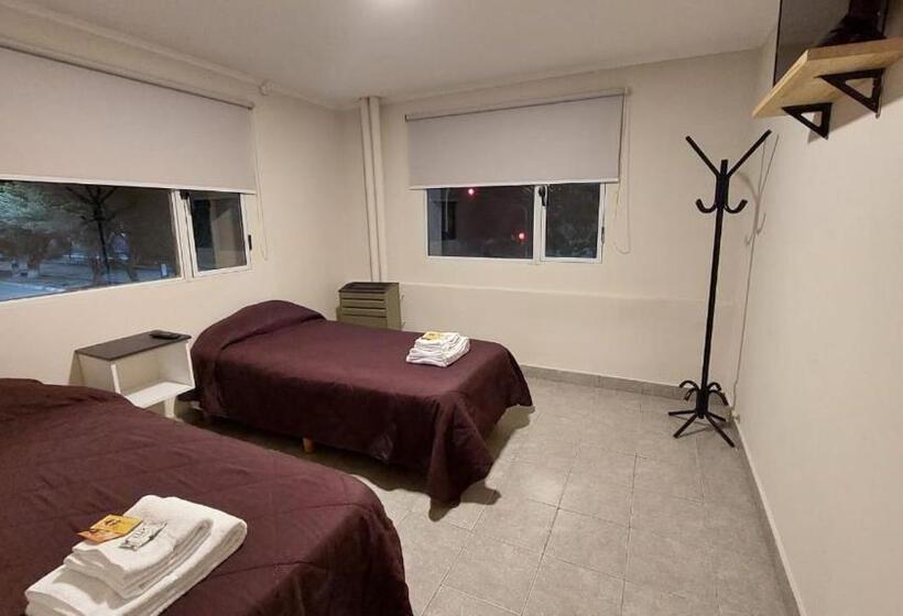 غرفة قياسية, El Viejo Bar