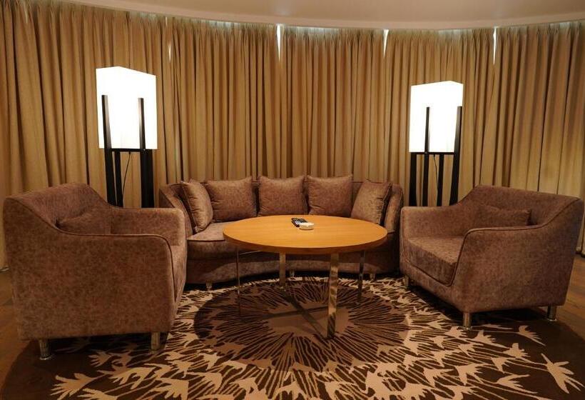 스위트 도시 전망, Gokulam Grand Trivandrum