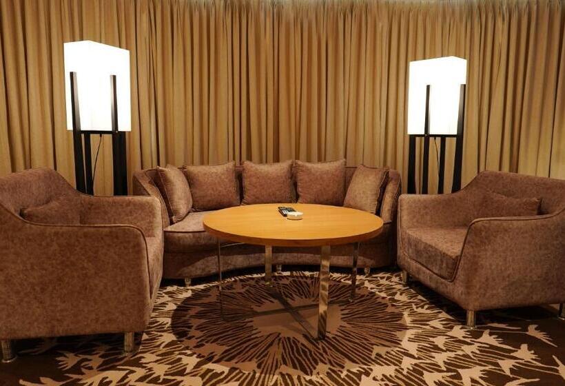 스위트 도시 전망, Gokulam Grand Trivandrum