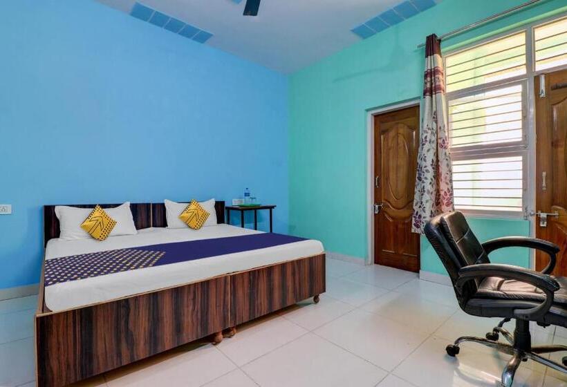 غرفة كلاسيكية ثلاثية, Spot On S K Homestay