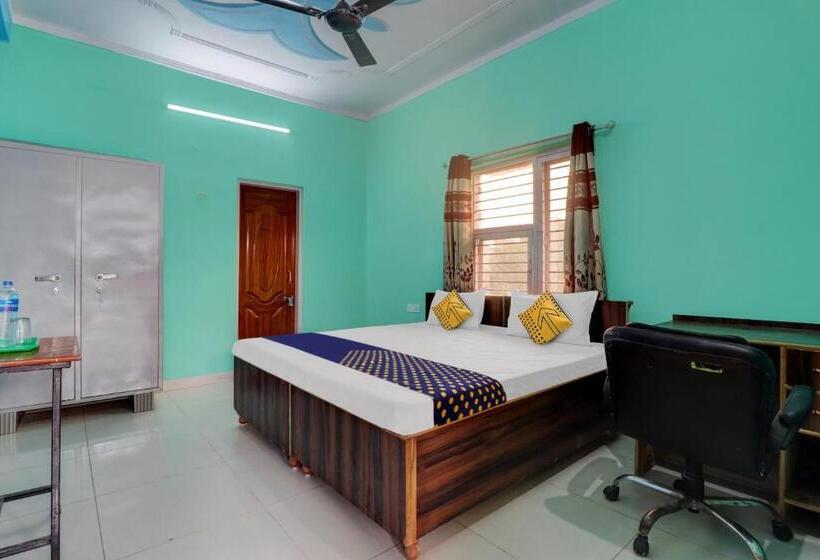 غرفة كلاسيكية ثلاثية, Spot On S K Homestay