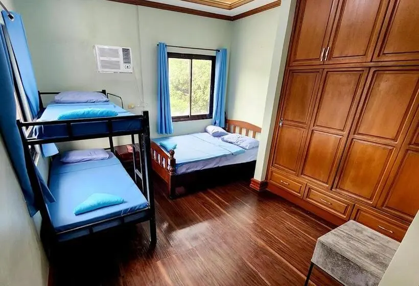 デラックスファミリールーム, Leynes Taal Lake Resort And Hostel