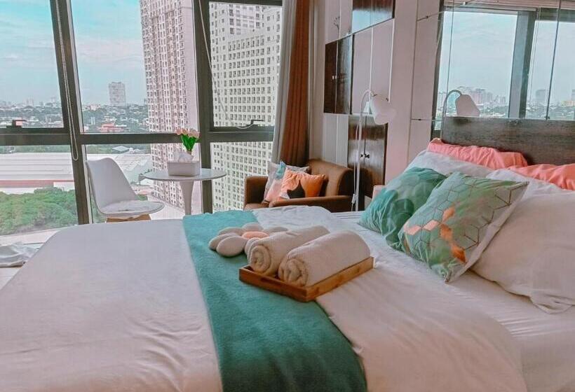 إستوديو قياسى, Casabay Suite Eastwood Staycation