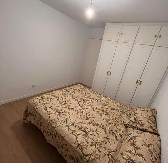 带共用浴室的标准房间, Mars Suites Alondra