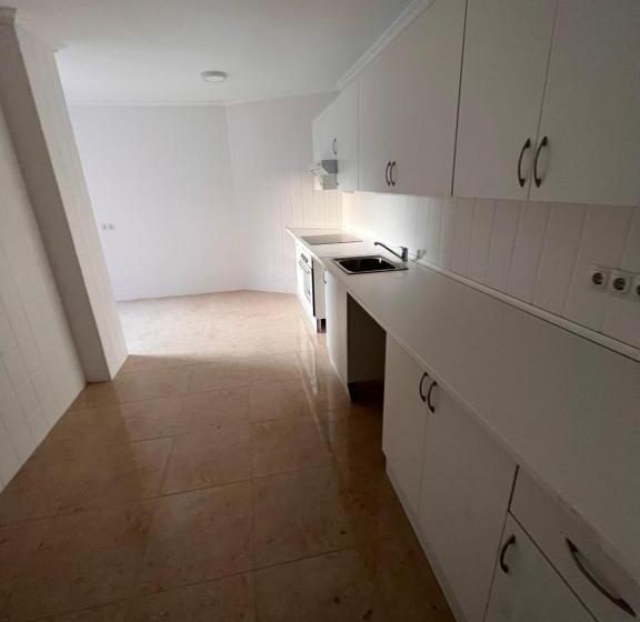 带共用浴室的标准房间, Mars Suites Alondra