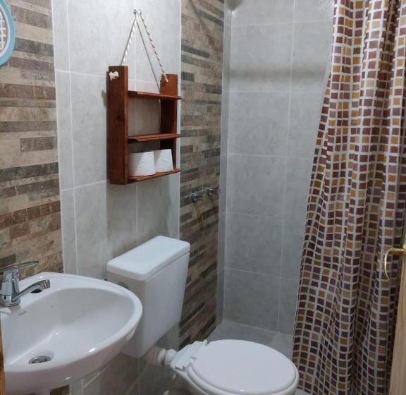 패밀리 룸, Hospedaje Puntos Cardinales