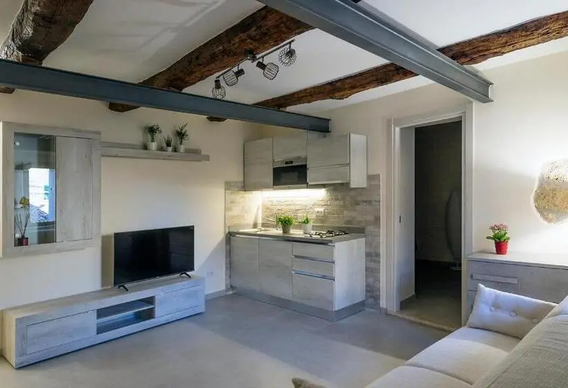 Executive Suite, Dimo  Rè