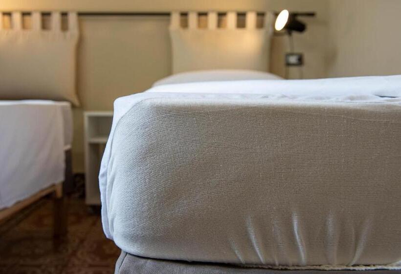 غرفة ديلوكس مزودة بشرفة, Epoque Bed And Breakfast