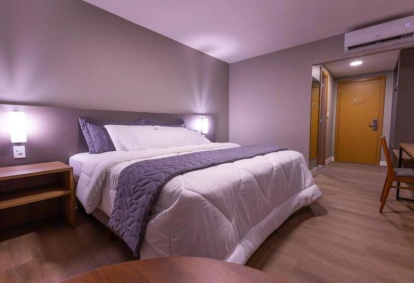 디럭스 룸, Caiuá Blumenau