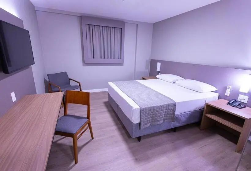 Superior-huone, Caiuá Blumenau
