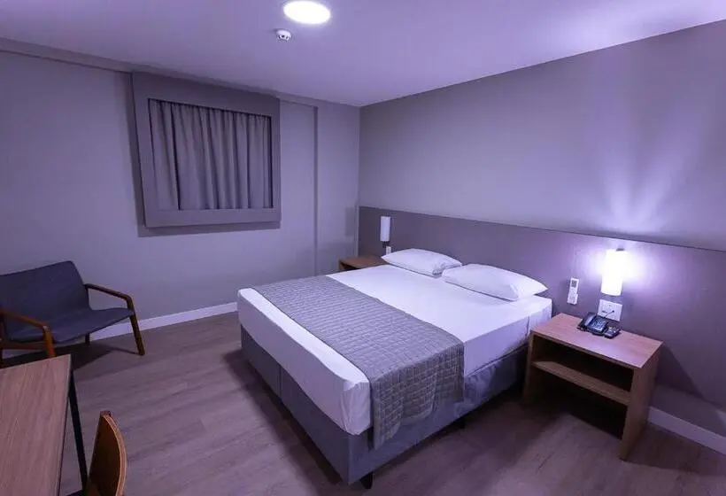Superior-huone, Caiuá Blumenau