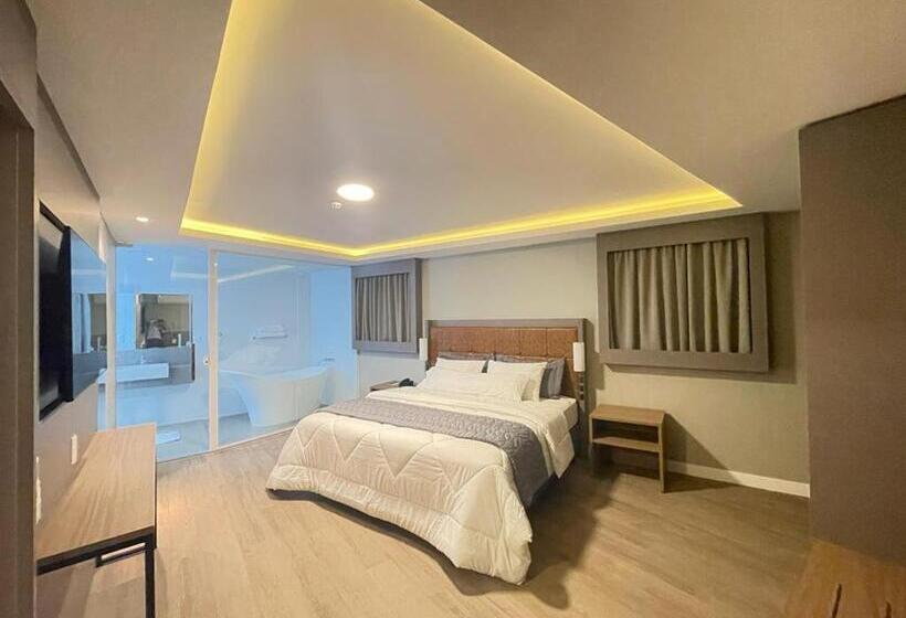 프레지덴셜 스위트, Caiuá Blumenau