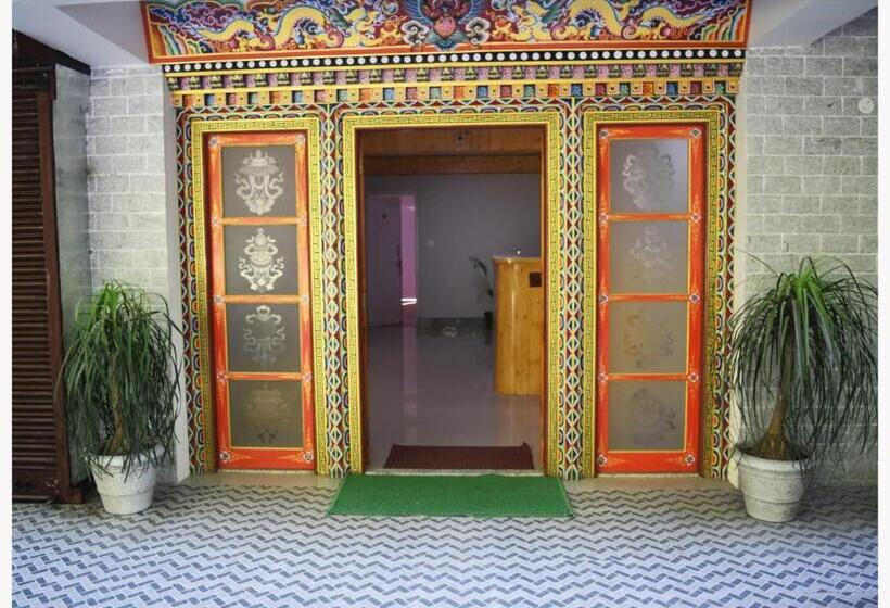 Номер Стандарт, Dug Inn