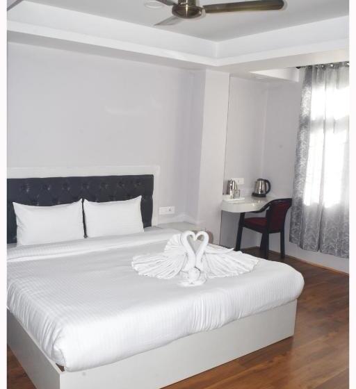 Номер Стандарт, Dug Inn