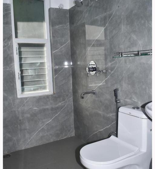 Номер Стандарт, Dug Inn