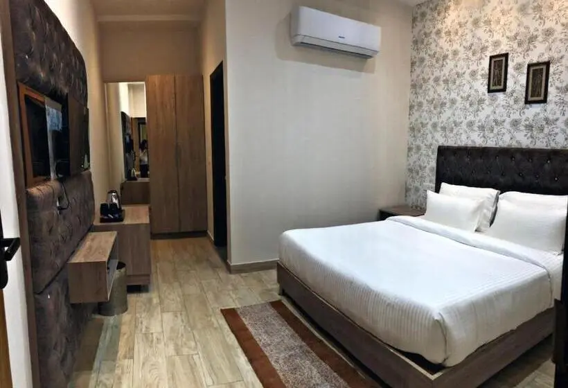 Executive-huone, Spt Clarks Inn Suite, Mandi