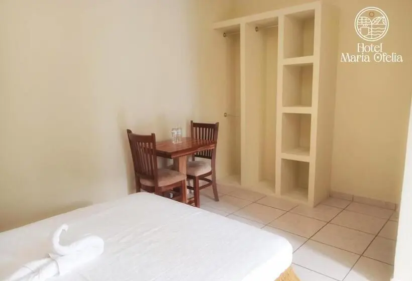 اتاق استاندارد, Y Restaurante Maria Ofelia