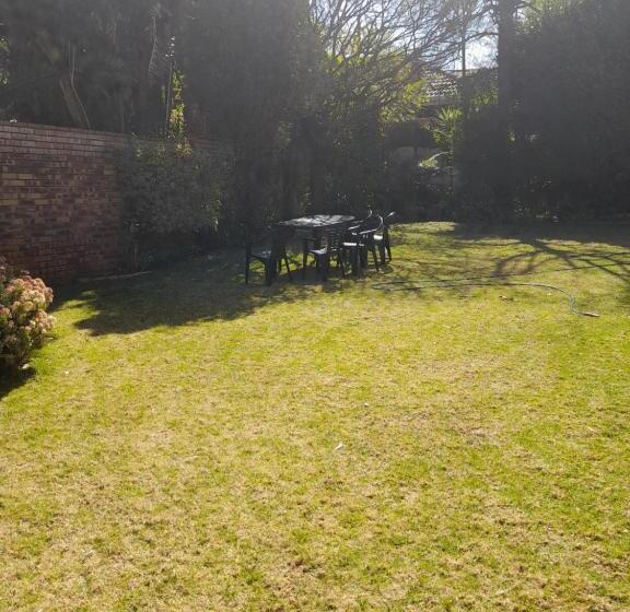 غرفة قياسية مطلّة علي الحديقة, Chappel Hide Out