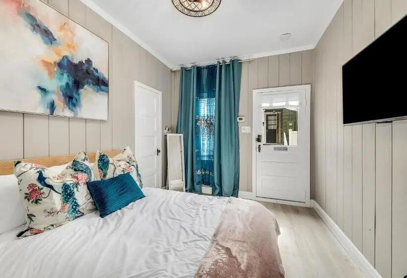 Talo 1 Makuuhuone, Noi Nest Home + Pool + Suites