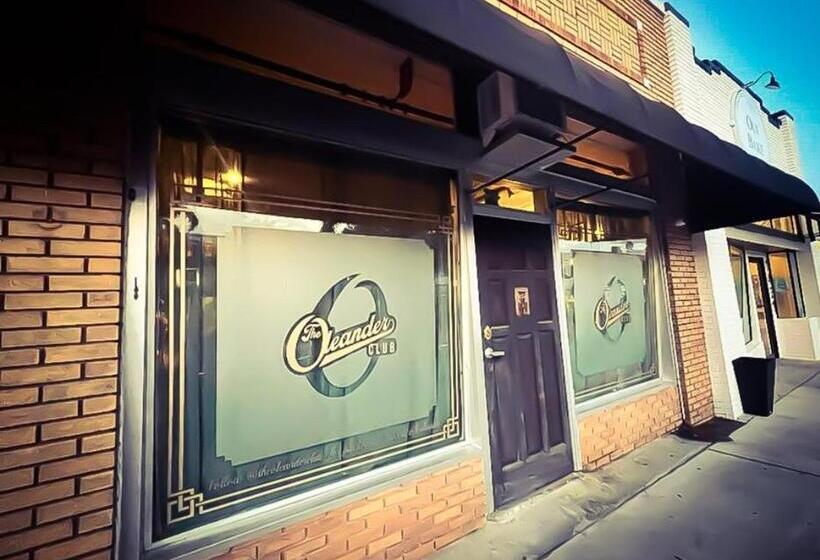 منزل غرفة نوم واحدة, Noi Nest Home + Pool + Suites