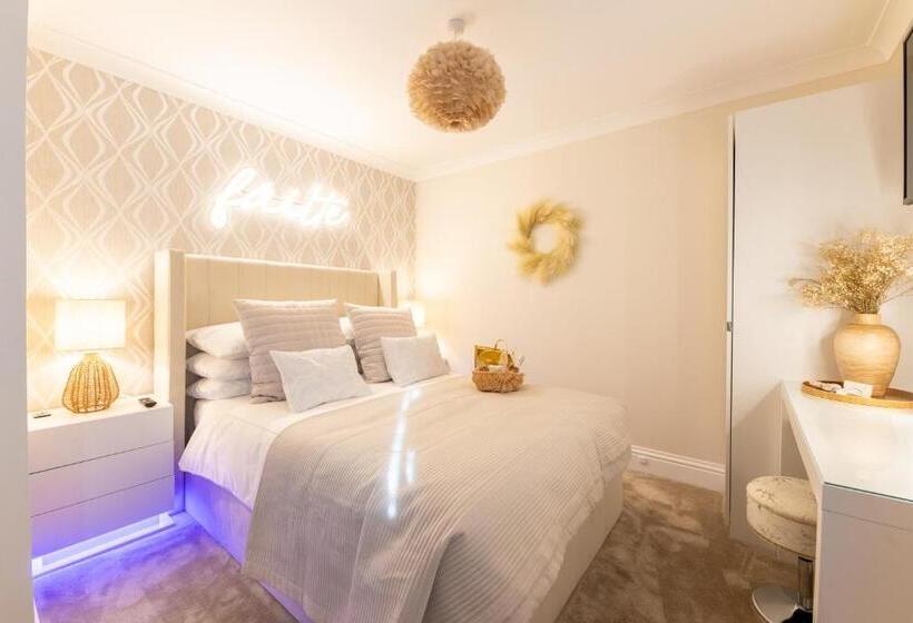 标准间, The Koko Rooms