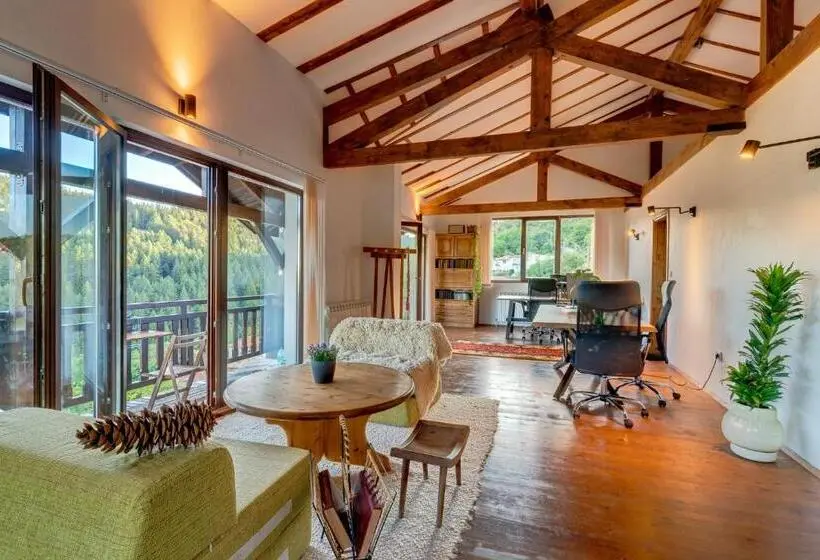 １ベッドルームハウス, The Pine Levochevo   Guesthouse And Coworking Space