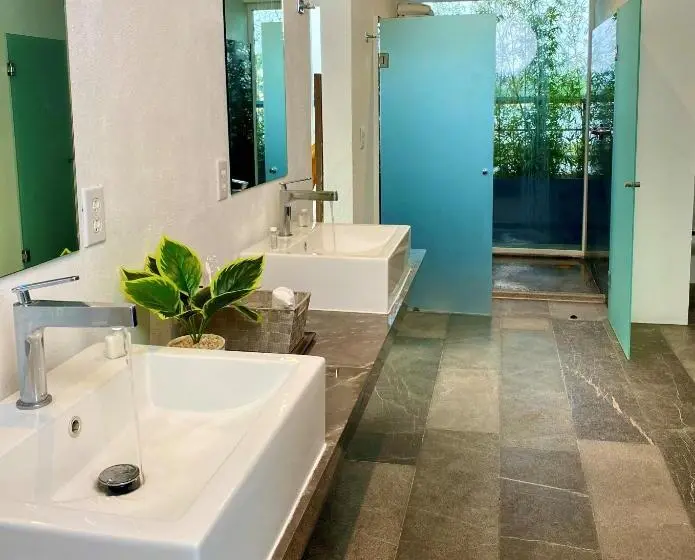 Juniorsviitti, Vlú Hotel Tequesquitengo