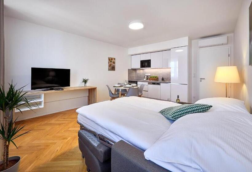 سوییت لوکس, Downtown Suites Rubesova