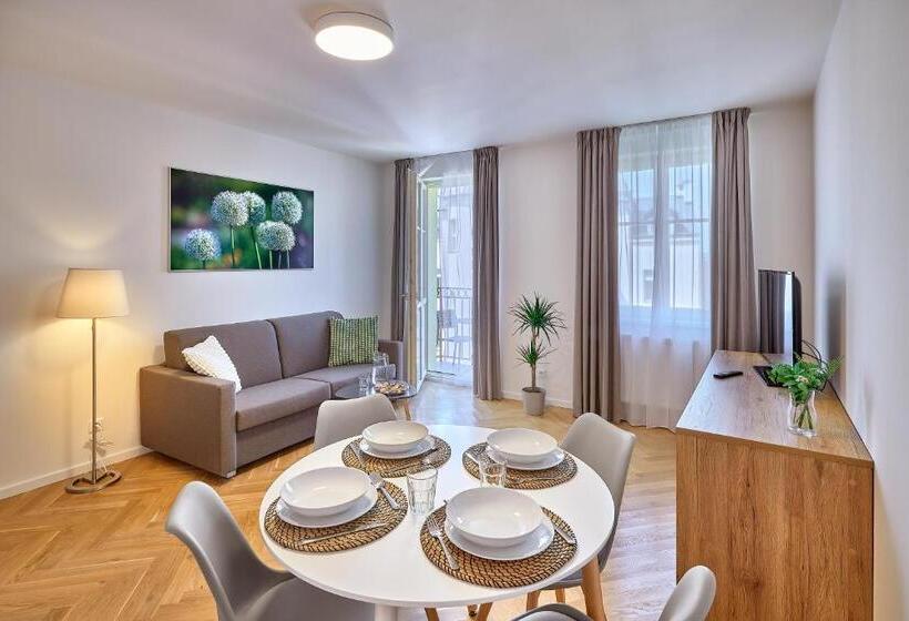 سوییت لوکس, Downtown Suites Rubesova