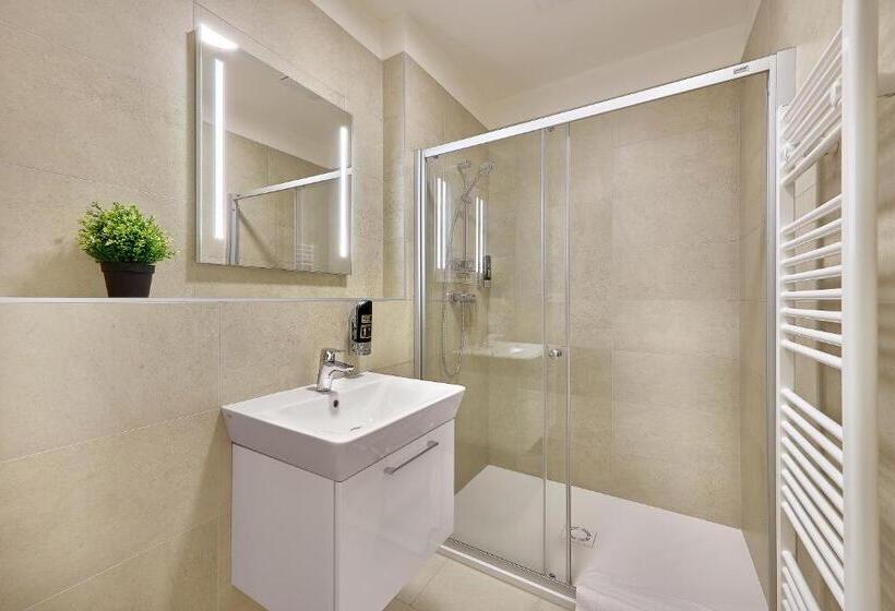 آپارتمان 2 خوابه, Downtown Suites Rubesova