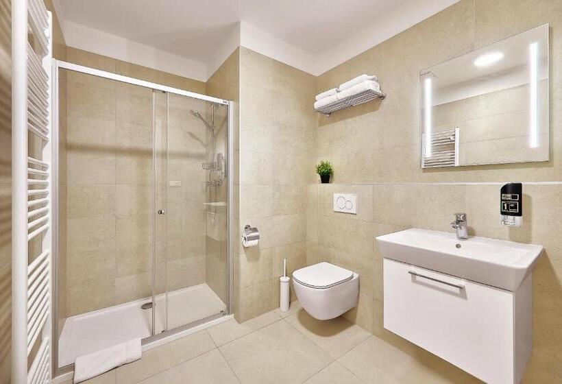 استودیو استاندارد با تخت کینگ, Downtown Suites Rubesova