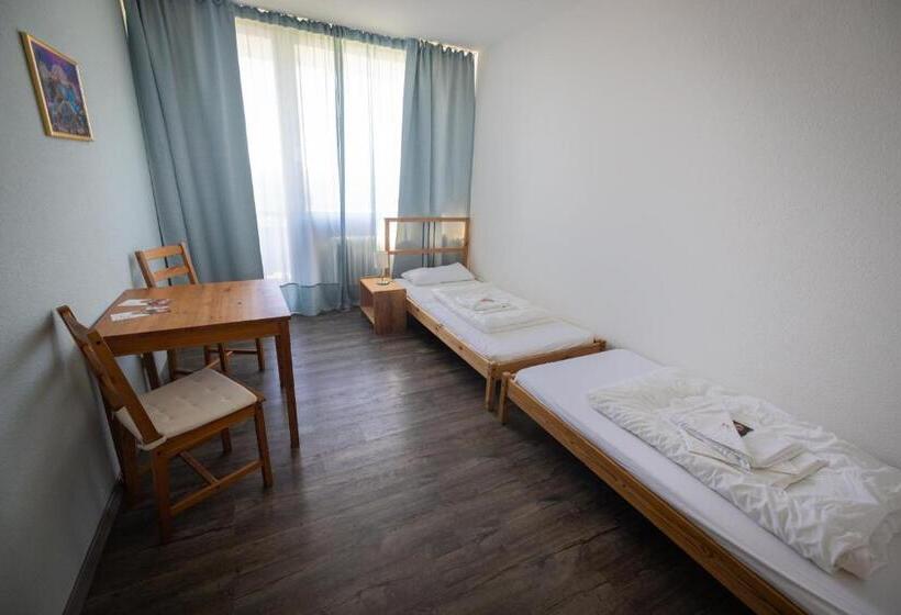 Номер Стандарт с Балконом, Hindu Monastery   Shree Peetha Nilaya Ashram