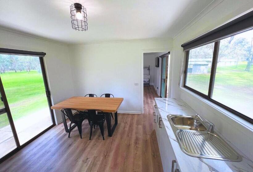 חדר סטנדרט נוף לגינה, The Paddock At Ulupna