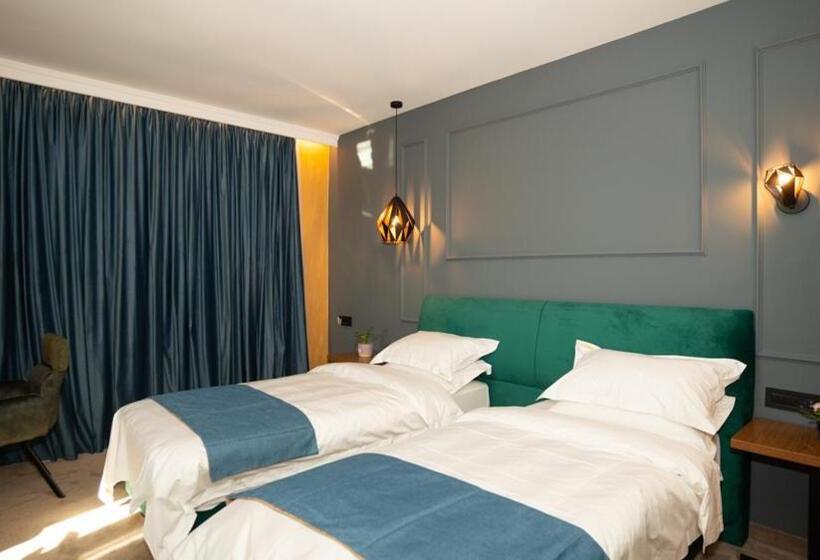 Habitació Deluxe Llit King, Kame Hotel Belgrade,贝尔格莱德凯美酒店