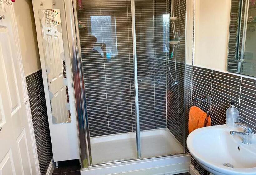 3ベッドルームハウス, Number 2, Spacious Rooms, Near Ironbridge!