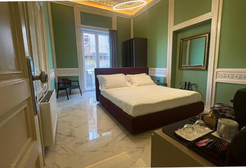 带阳台的豪华间, Palazzo Maqueda