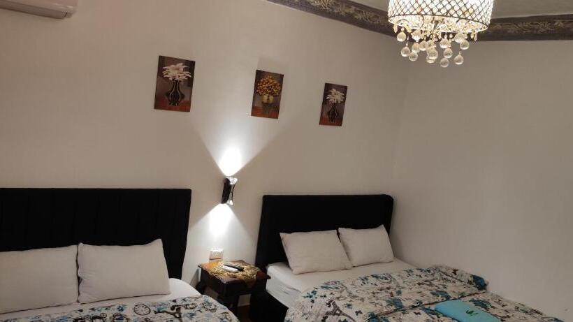 اتاق لوکس چهار تخته, Mamado Pyramids View