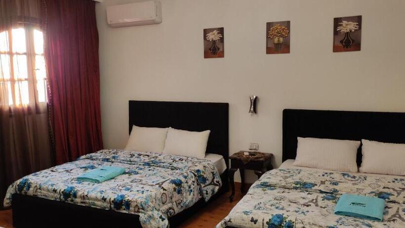 سوییت خانوادگی, Mamado Pyramids View