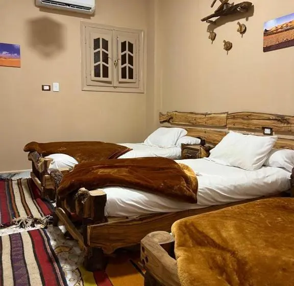 اتاق استاندارد سه نفره, People To People Siwa